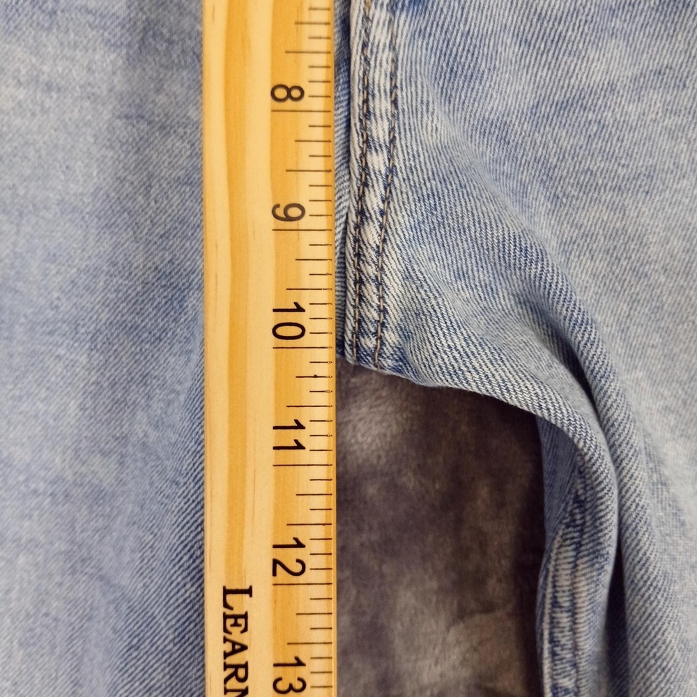 Hollister Jeans Womens 25x27 Light Wash Curvy High-Rise Mom Distressed Denim - Picture 6 of 10